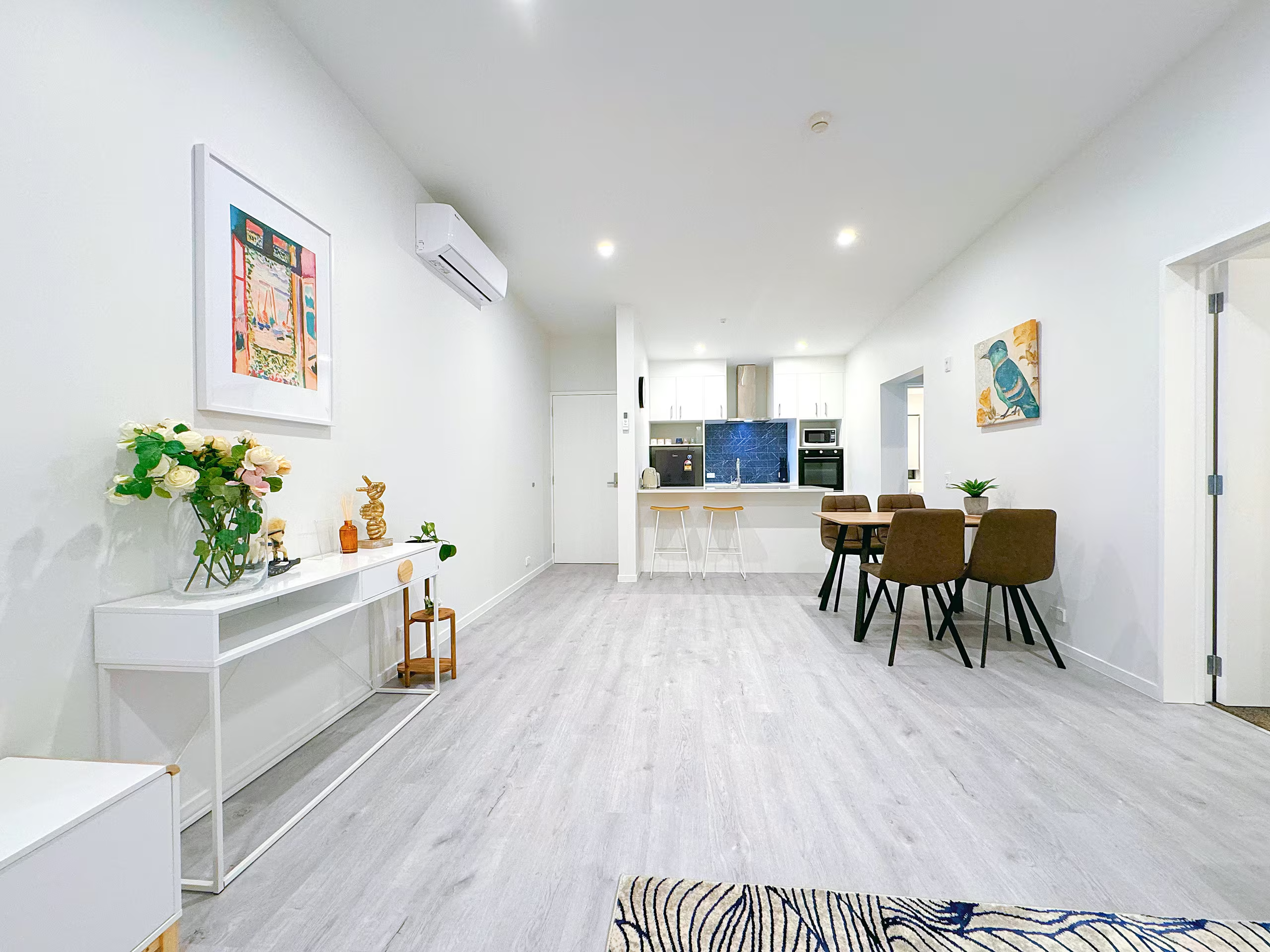 Petone Haven – Modern 2BR Near Beach & Shops